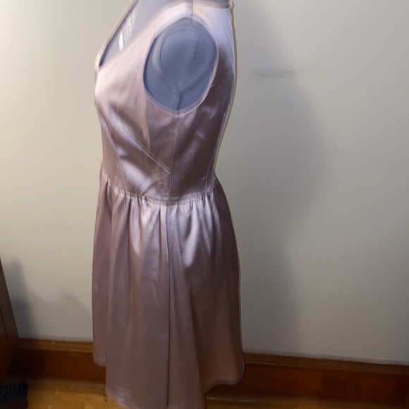 🦋Ellen Tracy Lilac Satin dress, only worn once size 4🦋 - Picture 4 of 8